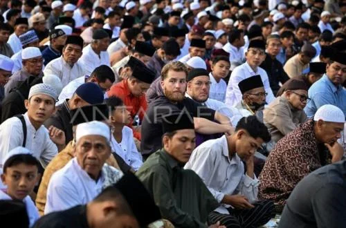 Eid Al-Fitr in West Nusa Tenggara: A Profound Blend of Spiritual Reflection, Social Cohesion, and Development Imperatives