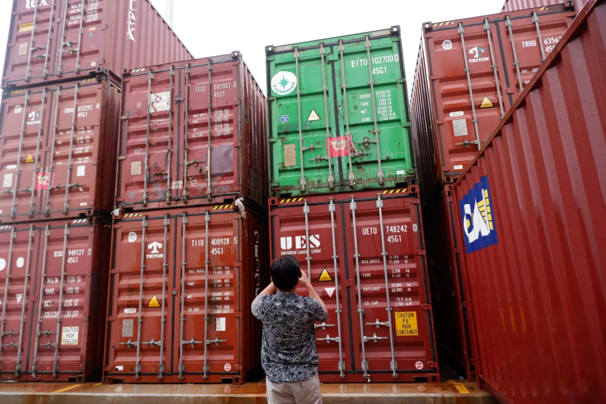 Indonesian Government Cancels Re-export of Illegal Electronic Waste Containers in Batam Raising Environmental Concerns