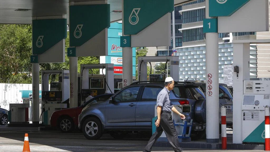 Malaysia Batasi Kuota BBM Subsidi, Kecuali buat Kendaraan Ini