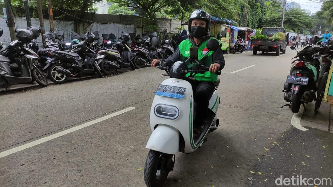 Middle East Geopolitical Tensions Prompt Indonesian Ride-Hailing Drivers to Advocate for Fuel Subsidy Reallocation Toward Electric Vehicle Transition
