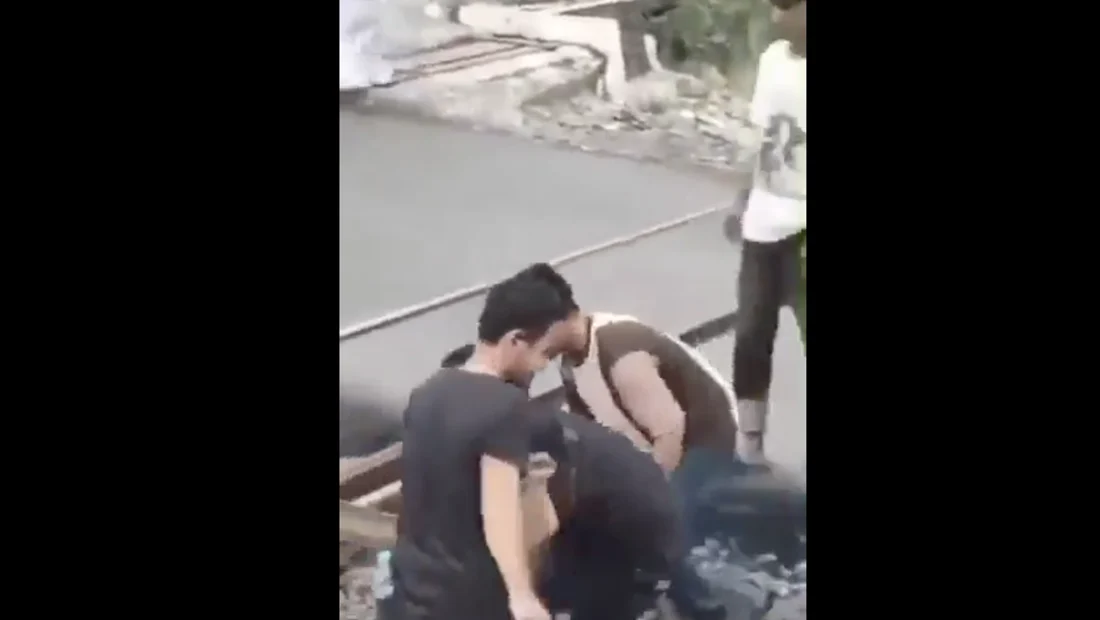 PT KAI Issues Stern Warning Following Public Rail Blockade in Bandarlampung Amid Safety Concerns and Legal Ramifications