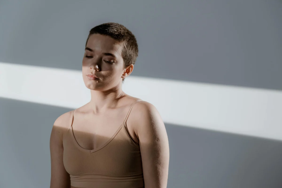 The Distinctive Mark: Exploring the Meanings and Perceptions of a Cleft Chin in Women