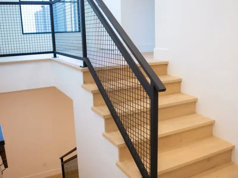 Comprehensive Guide to Hollow Iron Staircase Railing Costs: Factors Influencing Pricing and Quality Assurance