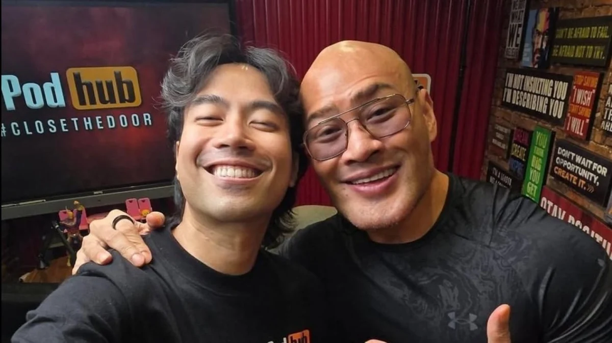 Deddy Corbuzier Recounts the Emotional Moment He Learned of Vidi Aldiano’s Passing During a Family Trip to Singapore