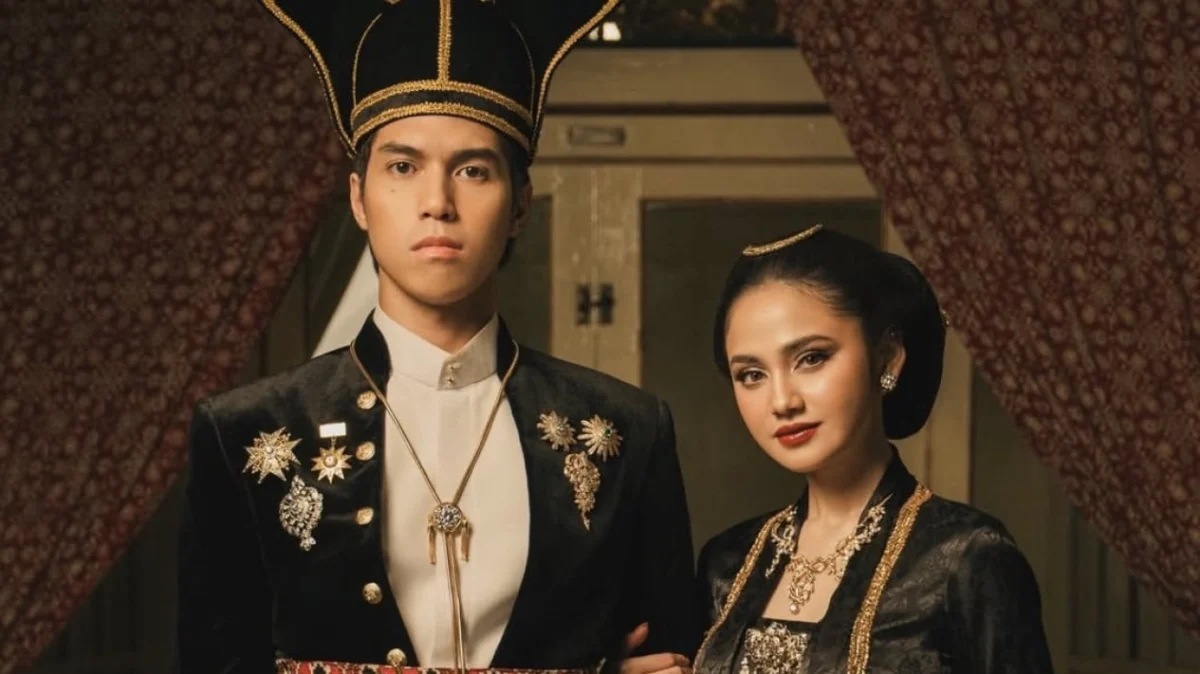 El Rumi and Syifa Hadju Officially Wed in Intimate Ceremony at Raffles Hotel Jakarta as Habib Usman bin Yahya Details Emotional Vows