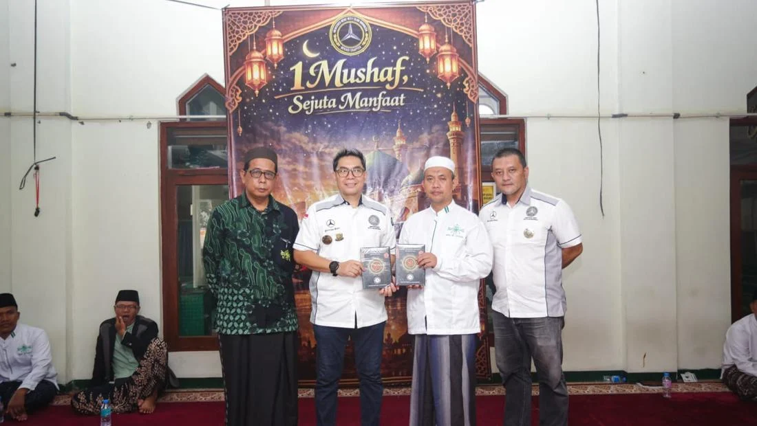 Mercedes-Benz W211 Club Indonesia Bekasi Chapter Distributes Over One Thousand Qurans in Landmark Social Initiative