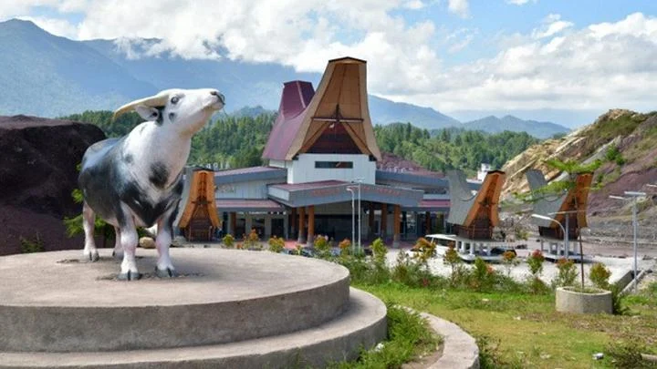 President Jokowi Inaugurates Toraja Airport, Formerly Buntu Kunik, Boosting Regional Economy and Connectivity