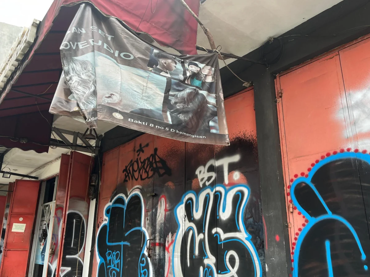 Unraveling the Mystery of the Three-Ton Pangolin Scale Smuggling at Tanjung Priok and the Rise of Shadow Corporations in Wildlife Trafficking