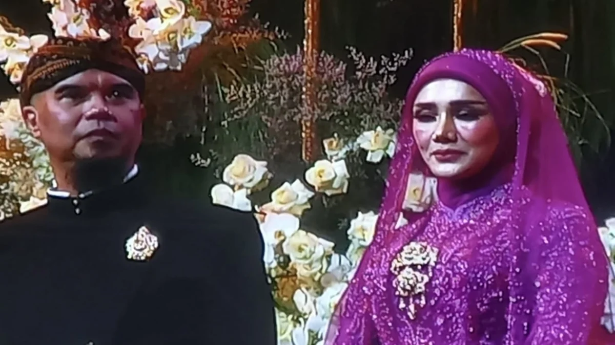 Ahmad Dhani Discloses Past Marital Turmoil and Near-Divorce Experience with Mulan Jameela During Candid Discussion with Fellow Celebrities