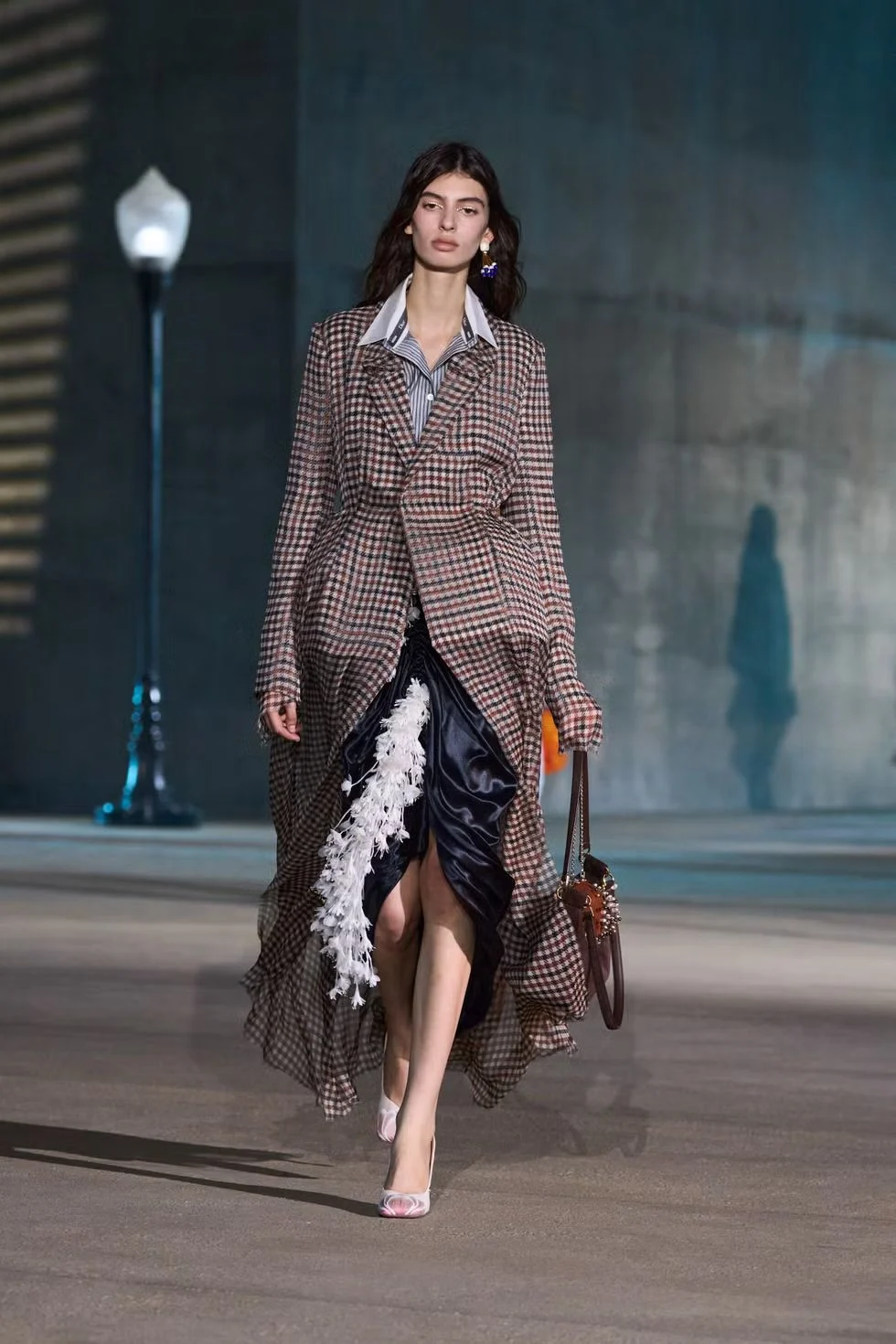 Dior Cruise 2026 Collection Unveiled Amidst Hollywood Glamour and Artistic Reverence in Los Angeles
