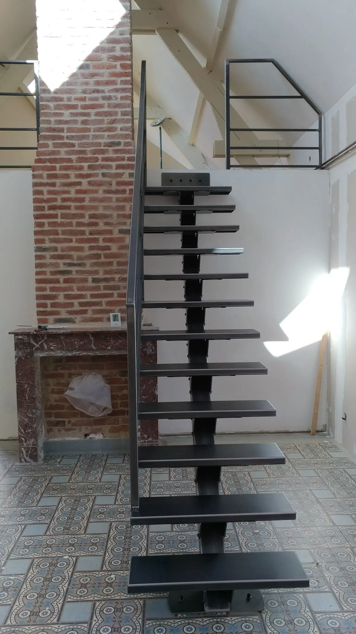Hollow Steel Staircases: A Comprehensive Guide to Modern Design, Structural Integrity, and Long-Term Performance