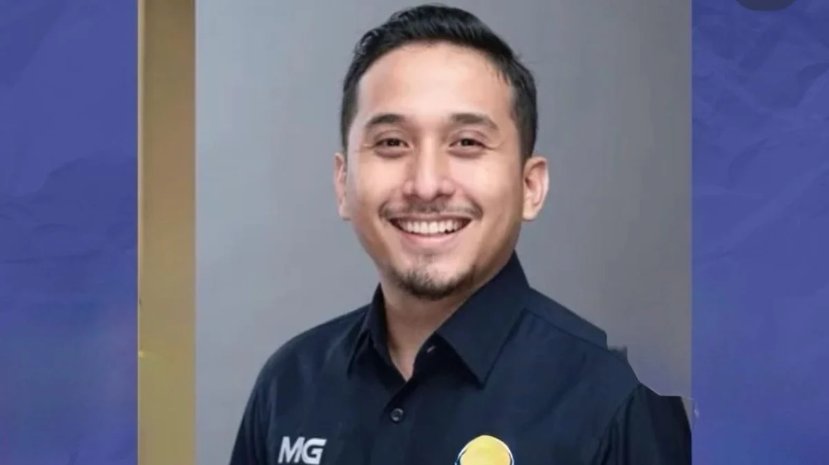 Indonesian Entertainment Highlights Ayu Ting Ting New Romance Rumors Dewi Perssik Feud and Virgoun Controversy