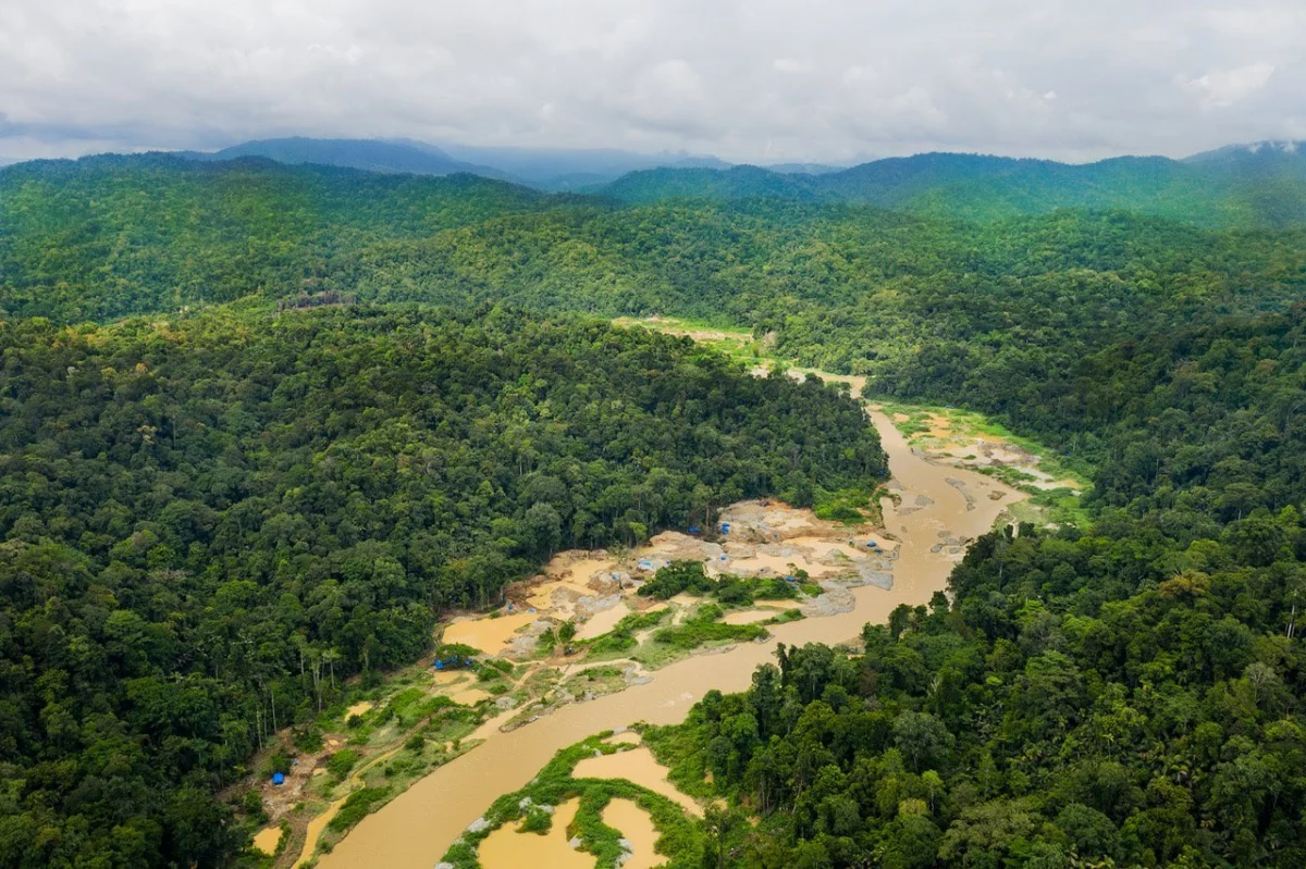 Nine Miners Dead Following Massive Landslide at Illegal Gold Mine in Sijunjung West Sumatra