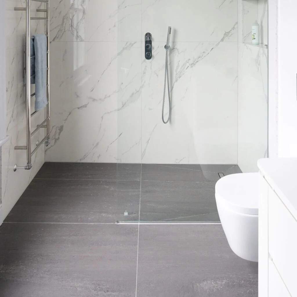 Selecting Bathroom Tiles: A Comprehensive Guide to Safety, Durability, and Smart Purchasing