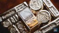Silver Navigates Tight Consolidation Amidst Shifting Market Sentiments and Persistent Rate Hike Pressures
