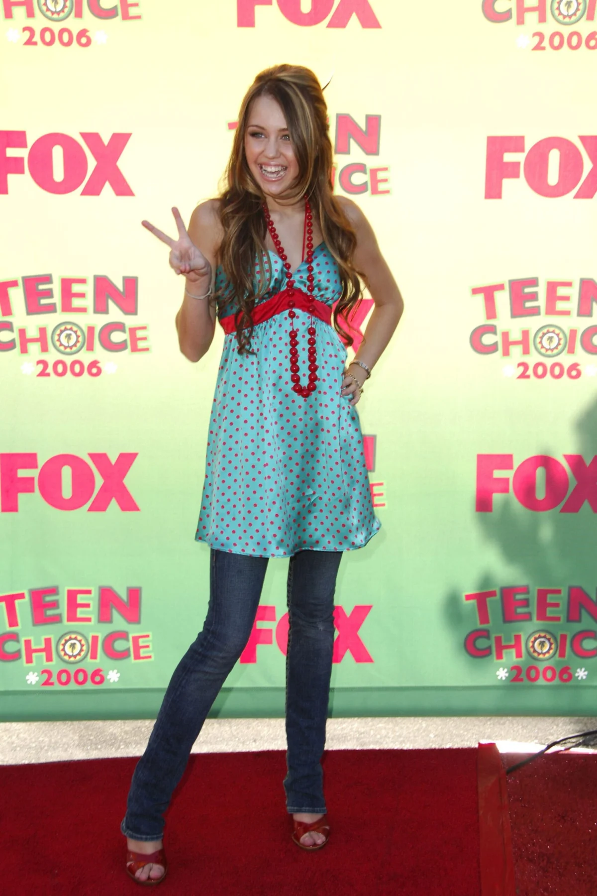 The Unfolding Style Narrative of Miley Cyrus: A Two-Decade Evolution