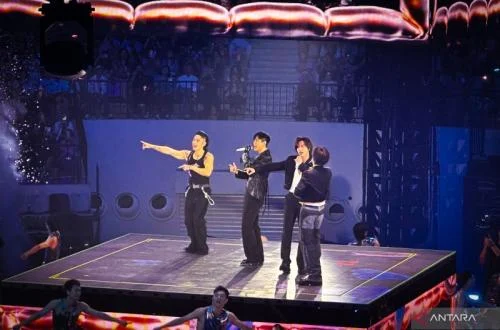 F-FOREVER’s “1st World Tour” Electrifies Jakarta’s Indonesia Arena with Resounding Nostalgia and Stellar Production