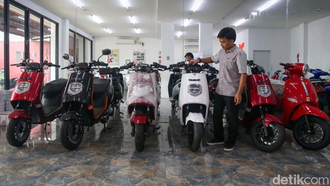 Indonesian Government Postpones Electric Motorcycle Incentives to August Amid Ongoing Policy Review and Market Volatility
