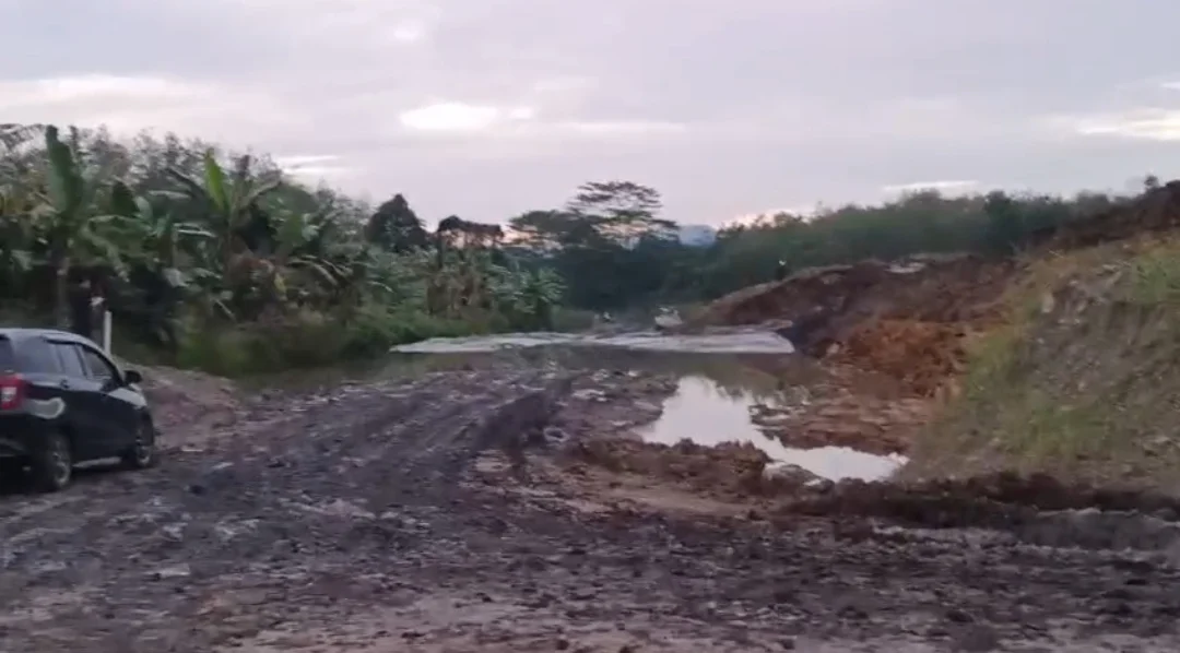 Recurring Waste Pond Failure at PT Merge Mining Industri Sparks Environmental Concerns and Calls for Legal Action in South Kalimantan