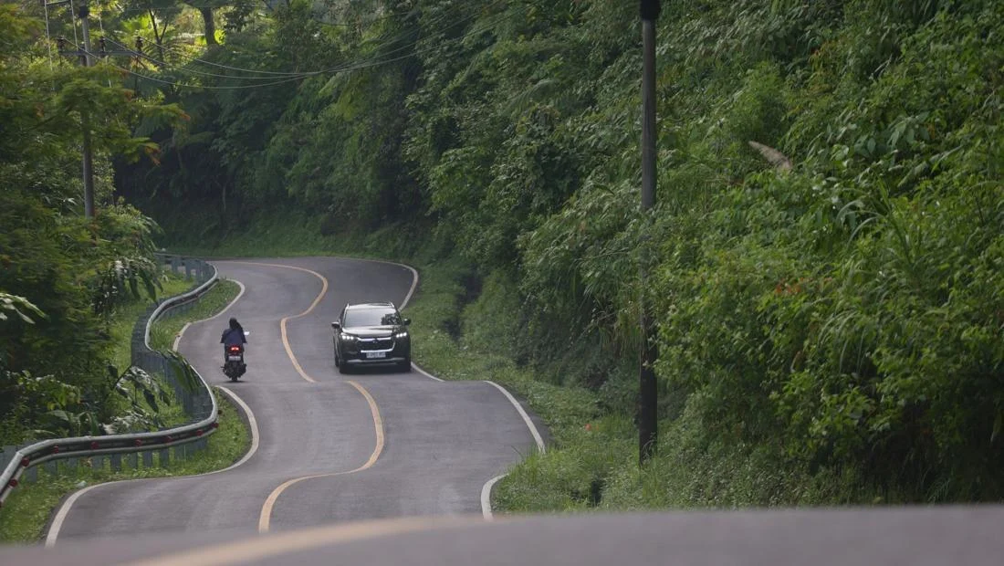 Suzuki Grand Vitara SHVS Technology Delivers High Efficiency and Robust Performance Across Challenging Indonesian Terrains