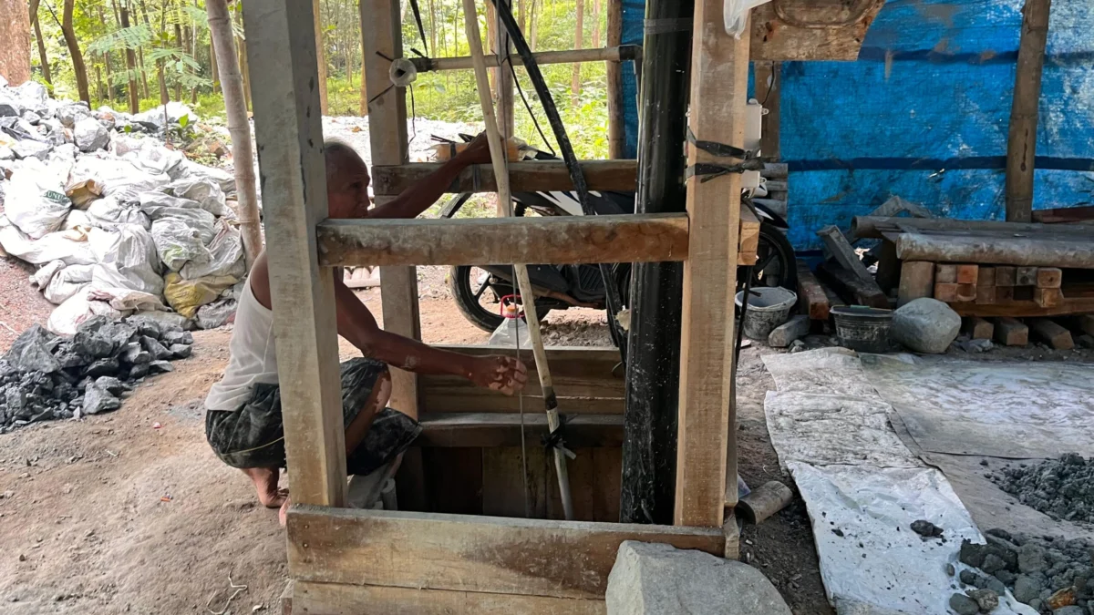 The Growing Crisis of Illegal Gold Mining in Indonesia: Economic Drivers, Environmental Devastation, and the Shadow Economy
