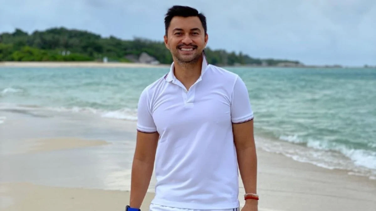 Veteran Actor Anjasmara Sparks Social Media Frenzy Following Viral Interaction with Rizky Nazar Regarding Past Relationship Scandals and Career Legacy