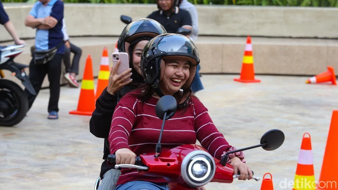 VinFast Electric Motorbikes Spark Significant Interest During Public Test Drive Event in Jakarta