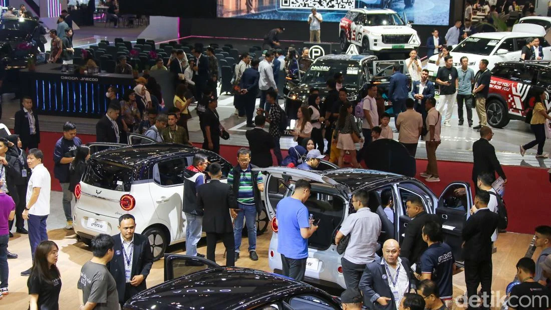Electric Vehicles Surge in Indonesia as August 2026 Data Reveals Declining Traditional Combustion Engine Sales