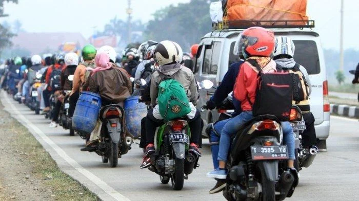 Government Greenlights Eid al-Fitr 2021 Mudik Amid Public Health Warnings and Strict Mitigation Plans