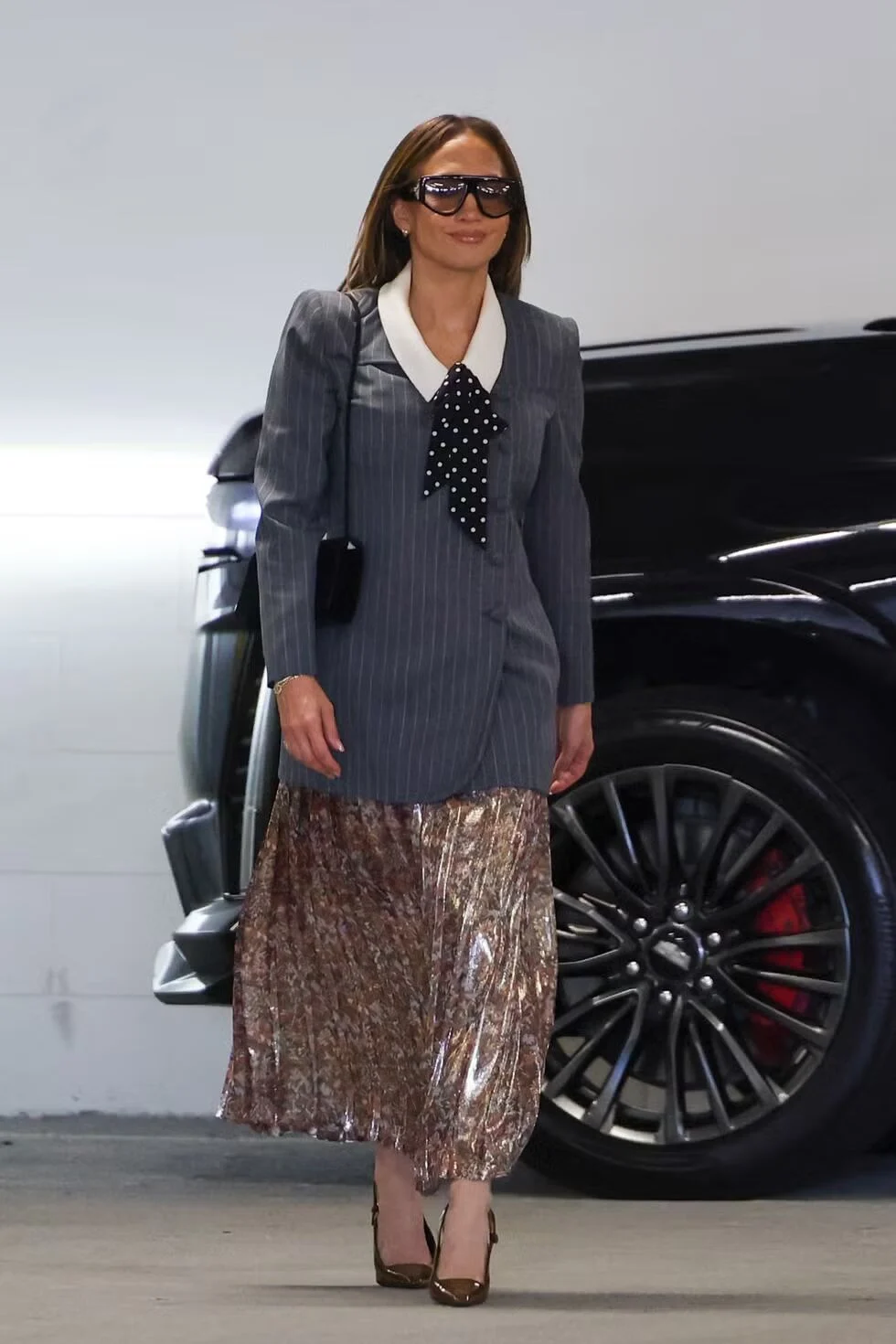 Jennifer Lopez Redefines Business Casual with Valentino Pre-Fall 2026 Power Dressing in Los Angeles