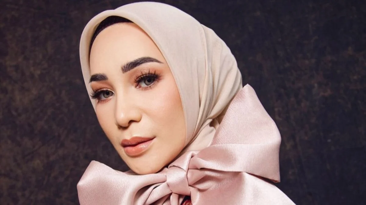 Pernyataan Erin mengenai dugaan perselingkuhan sebelum bercerai dengan Andre Taulany kembali viral di tengah rumor pernikahan baru sang komedian