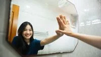 The Psychology of Self-Talk: Unpacking the Personality Traits of People Who Talk to Themselves in the Mirror
