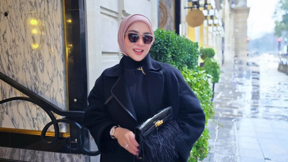 Syahrini Requests Fans to Halt TikTok Virtual Gifting After Initial Confusion Over Platform Features